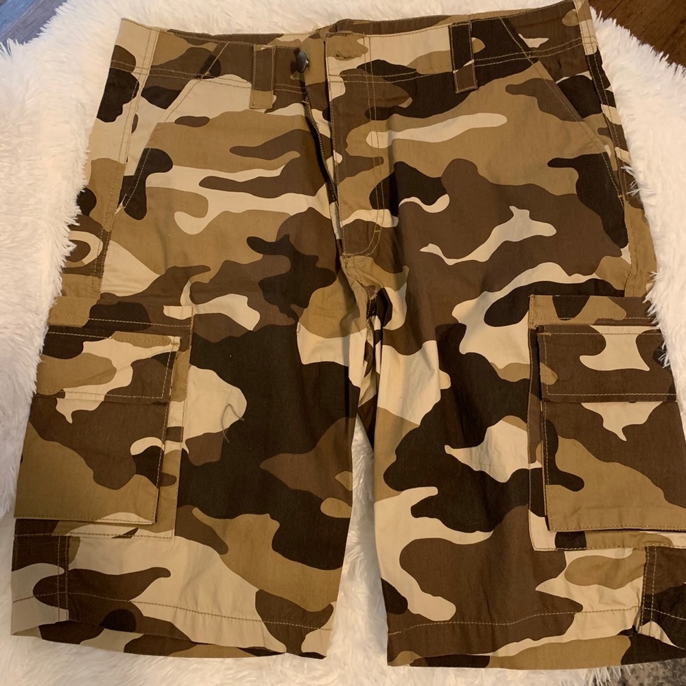 Men’s camo shorts